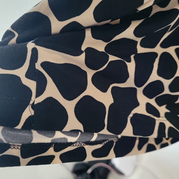 Enfocus Studio Black and Cream Sleeveless Bodycon Ruched Dress Size 4 EUC - Picture 6 of 8